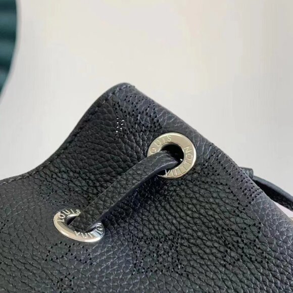 🍀Louis Vuitton Women's Classic  Black BELLA Tote Bag - Picture 7 of 9